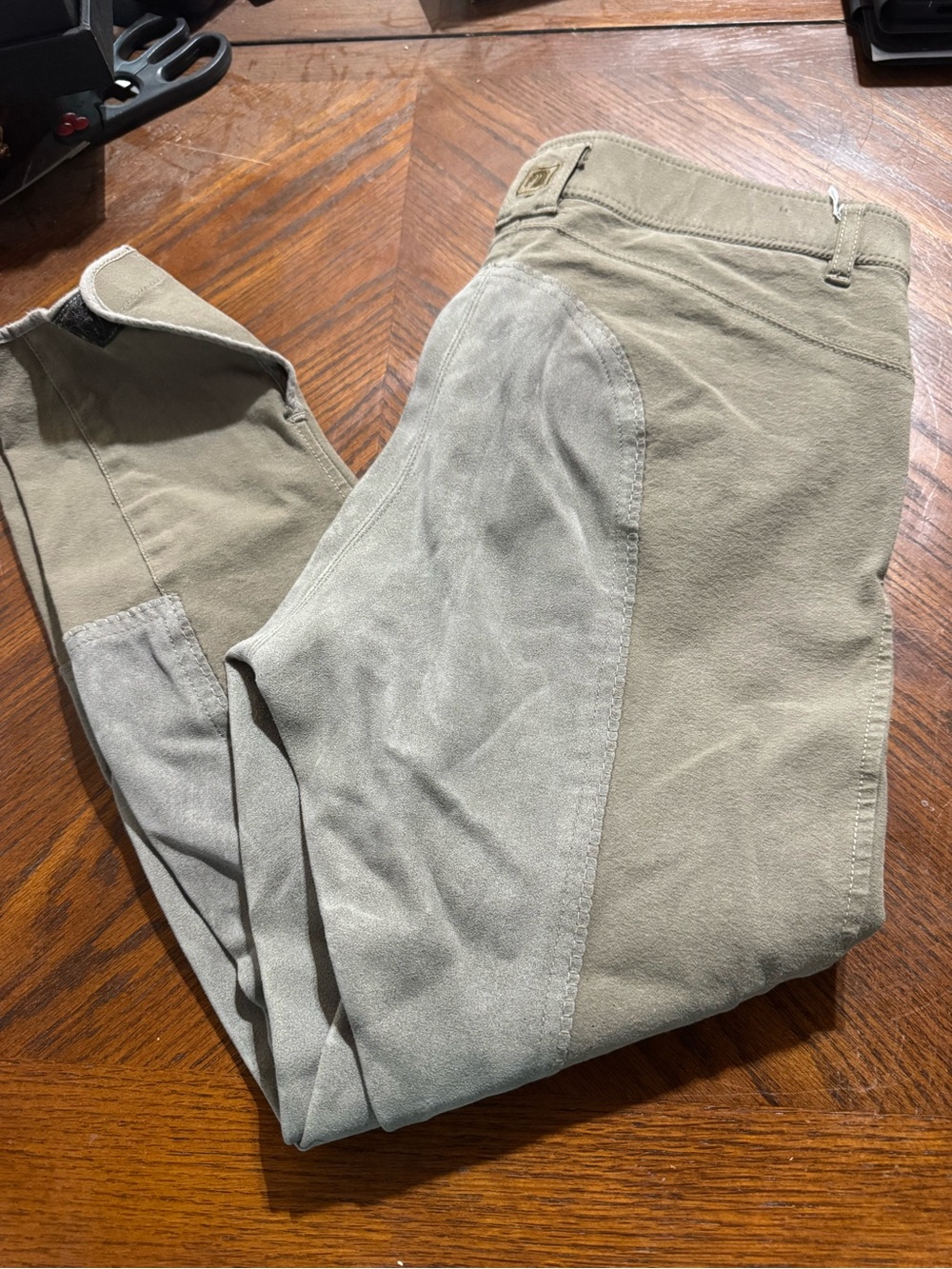 Women’s Riding Breeches in Light tan size 30